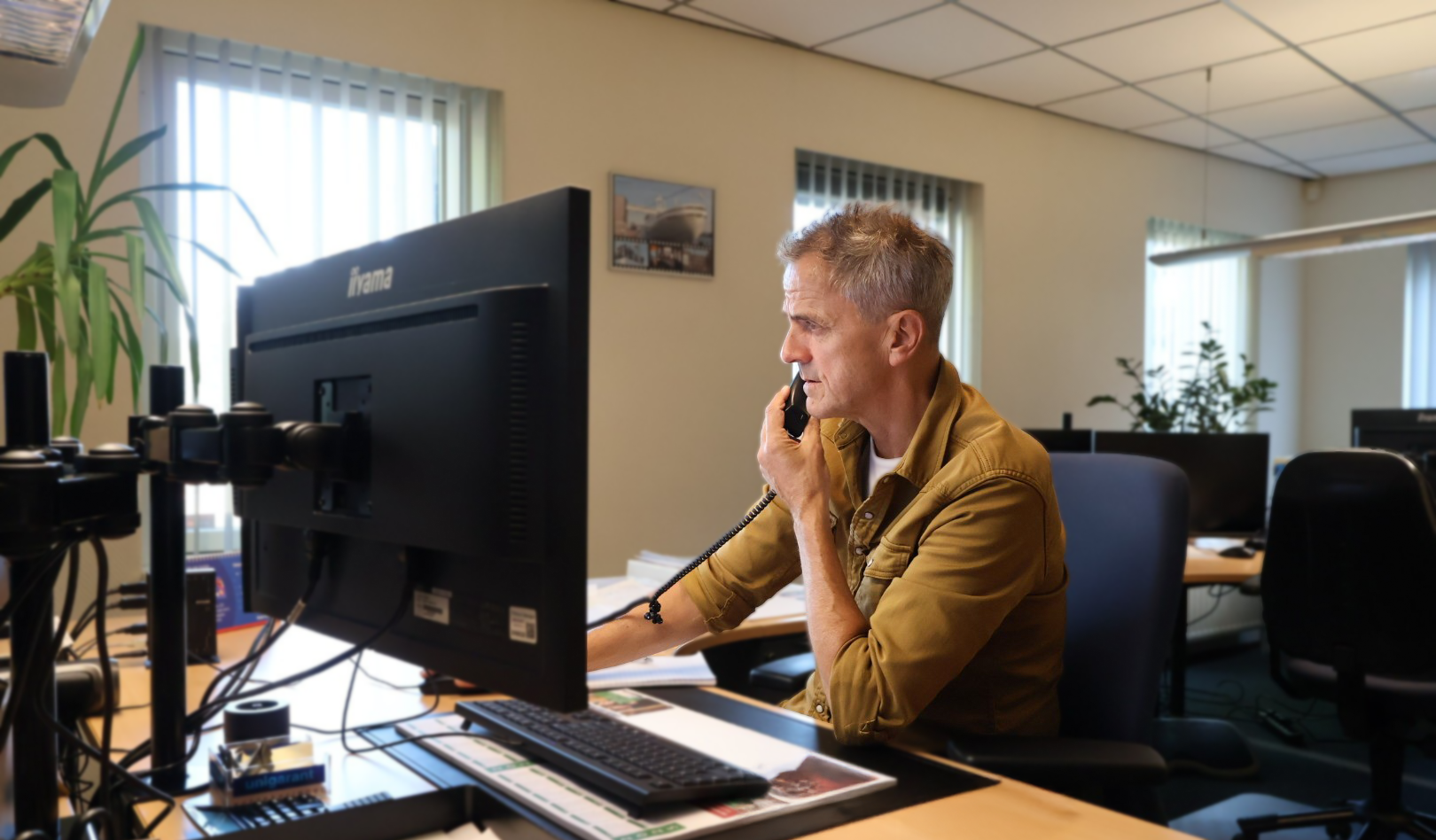 Commercieel binnendienst medewerker (zakelijke markt) Afbeelding